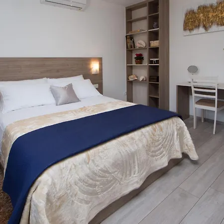 Apartment Komfortable Mit Terrasse Und Garten *